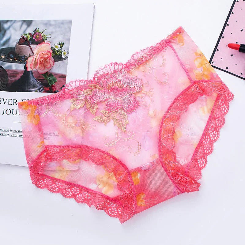 Antibacterial cotton panty with lace embroidery